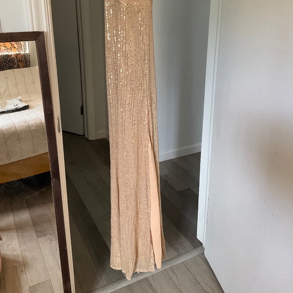 Formal Dress - Picture 4 of 5